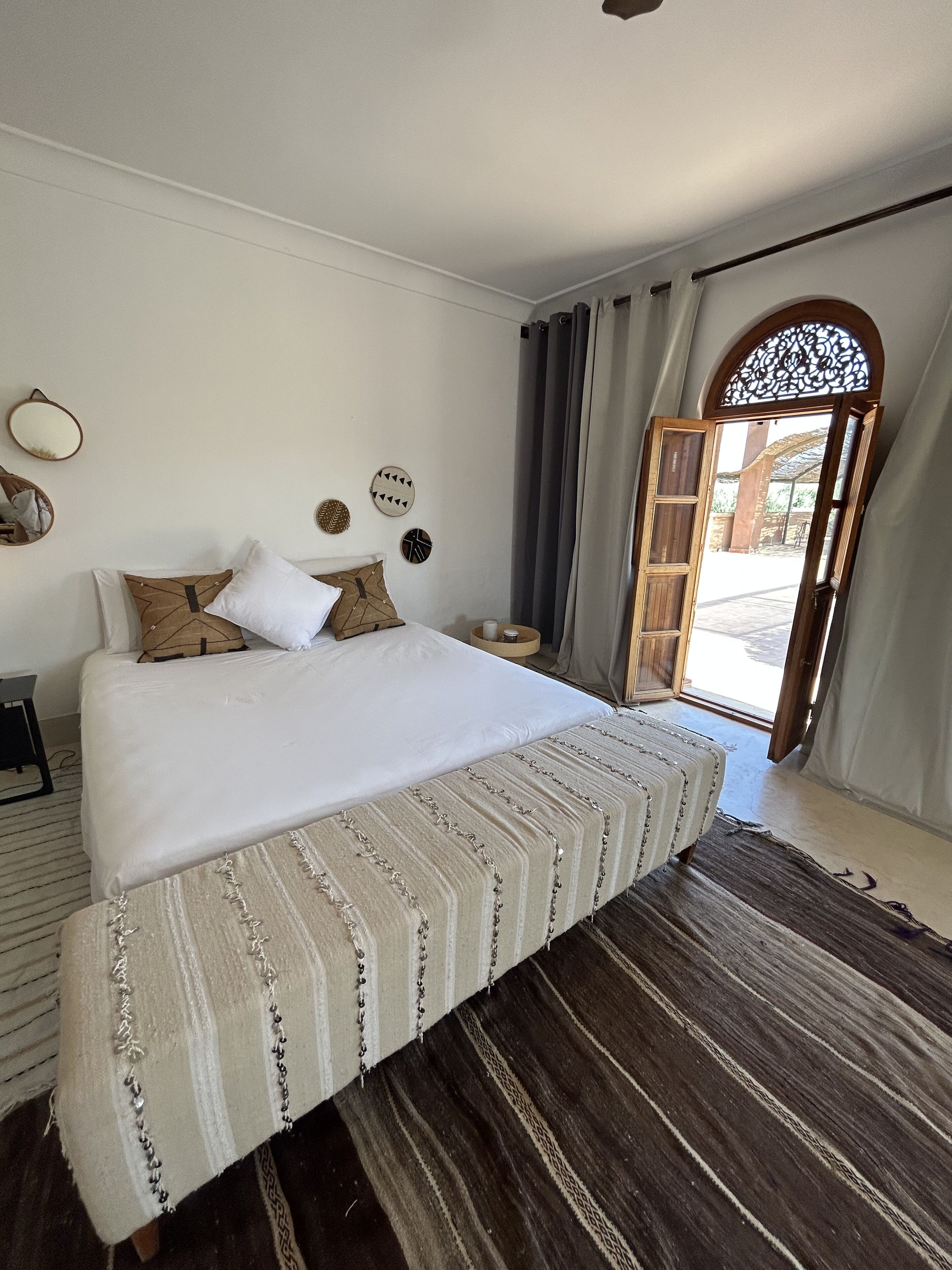 6 habitaciones, tabla de planchar con plancha, wifi y ropa de cama 