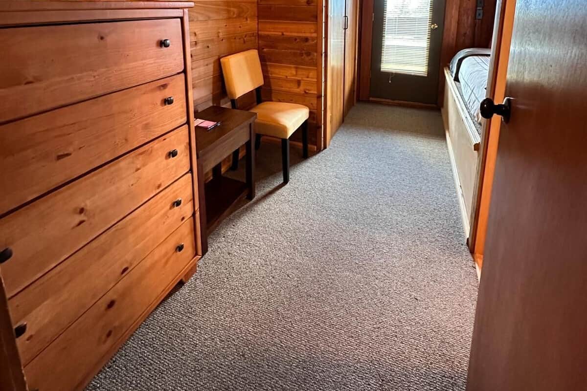Economy Room, 1 King Bed, Lake View