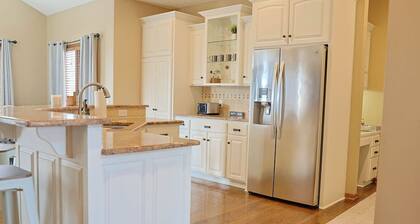 Cozy Golf Retreat Sleeps 12 Pool Ping Pong Pool Table and More