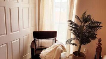 Smart TV, fireplace, printers