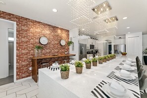 Dining - UNIQUE MASTERPIECE|15 Suites|Sleeps 30 (Kissimmee)