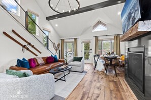 Fernseher, Kamin, Videospiele