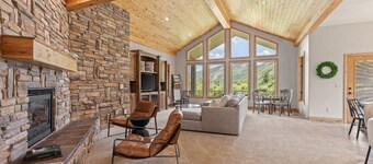 New to Market Private Weber River Access Stunning Family Retreat