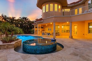 Beheizter Pool