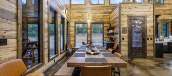 Stallion | Sleeps 40 | EV Outlet | Creekside | Gameroom | Playset