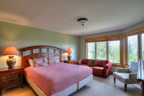 3 bedrooms, iron/ironing board, WiFi, bed sheets - Saddleback - Black Gnat Condo #12 (Sandy River Plantation)