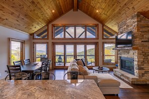 Televisor i llar de foc 