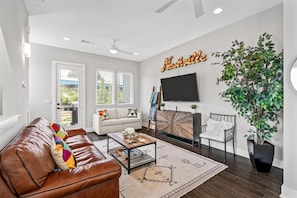 Smart-TV, Tischtennisplatte