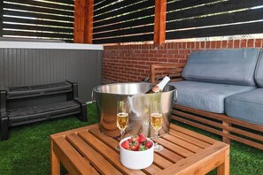 Property grounds - Luxe | Hot Tub | Firepit | Heat Floors | EV | Walk2Matthews (Matthews)
