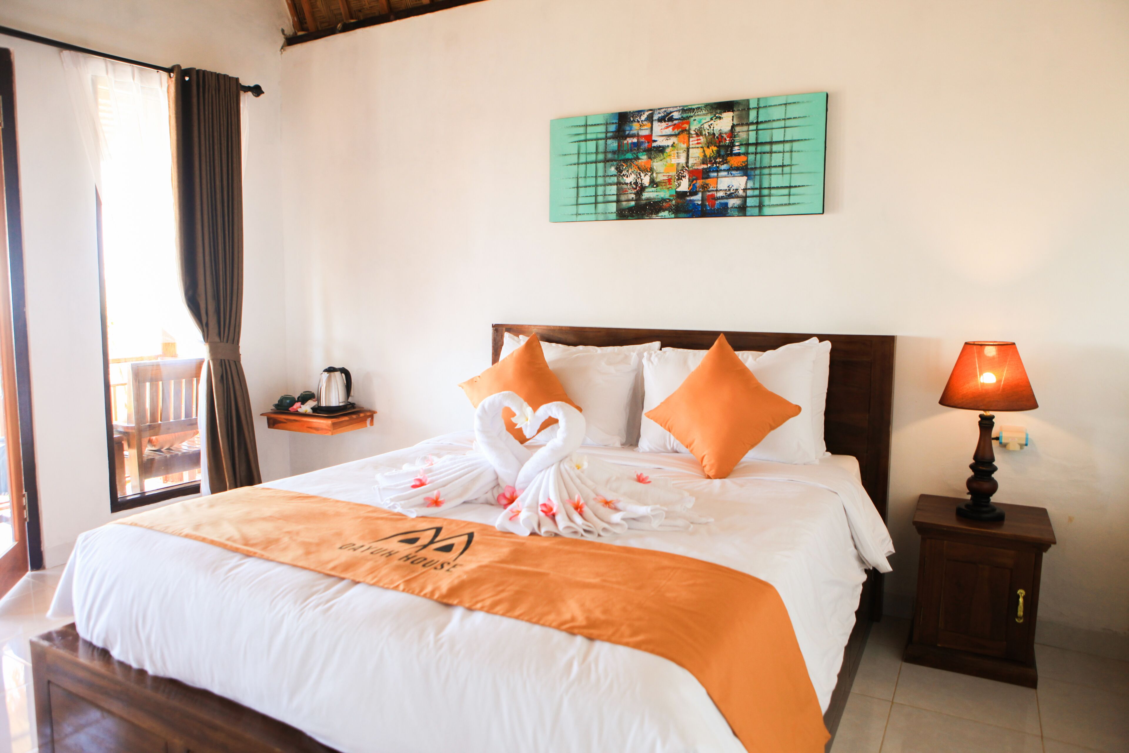 Basic Double Room | Kalis bunyi 