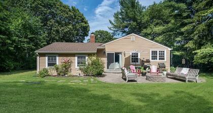 Enjoy all seasons in this beautiful North Fork Cottage perfectly located!