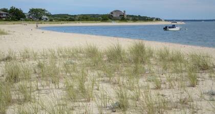 Enjoy all seasons in this beautiful North Fork Cottage perfectly located!
