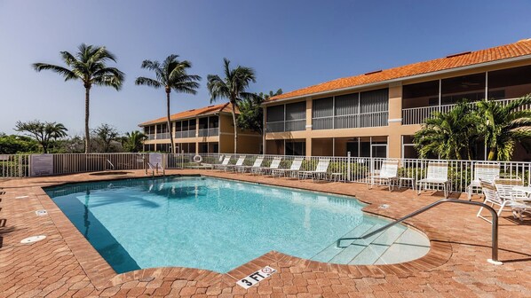 Unclassified image, 1 of 25, button