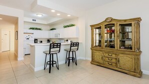 Fridge, microwave, oven, stovetop - Lovely 3 BR inland condo close to Shops of Marco (Marco Island)