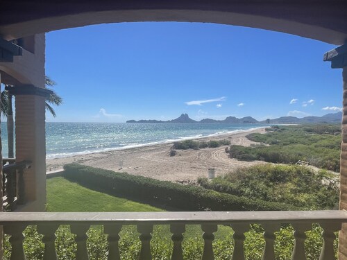 Bahia Delfin – Beachfront Family Condo in San Carlos – Ocean & Sunset Views