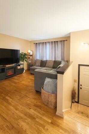 TV connectée, médiathèque, vidéothèque, chaîne hi-fi