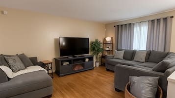 Smart TV, music library, video library, stereo