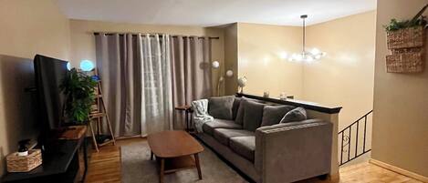 تلفزيون ذكي، مكتبة موسيقى، مكتبة فيديو، ستيريو