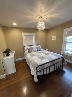 4 bedrooms, iron/ironing board, travel cot, free WiFi