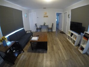 Living area - Intimate Cottage Close to Downtown and Beaches (West Palm Beach)