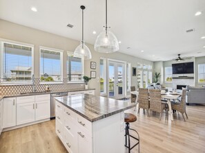 House, Multiple Beds, Balcony, Ocean View | Private kitchen | Fridge, microwave, oven, stovetop
