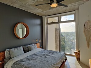 2 bedrooms, desk, iron/ironing board, travel cot - Tulum Vibes Midtown. 2BED 2.5BATH Free Parking Spot (Miami)