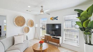 House (3 Bedrooms) | Property amenity