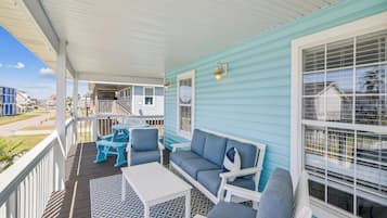 House (3 Bedrooms) | Front of property