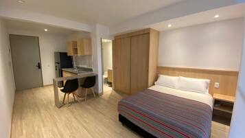 1 habitación, wifi y ropa de cama