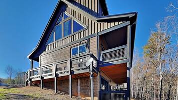 Estudio (3 Bedrooms) | Servicio de la propiedad