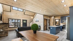 Studio (3 Bedrooms) | Fasilitas properti
