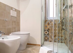 Basic-Zimmer, 1 Schlafzimmer | Badezimmer | Dusche, Regendusche, Haartrockner, Handtücher