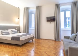 Habitación básica, 1 habitación | 1 habitación, ropa de cama de alta calidad y escritorio 