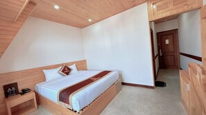 Luxury-Doppelzimmer | Hochwertige Bettwaren, individuell eingerichtet, Schreibtisch