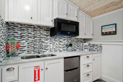 Tranquil Cove by Jackson Mountain Rentals