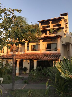 Apartment | 2 bilik tidur, peti besi dalam bilik, dihias secara berasingan 