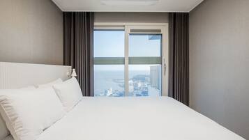 TERRACE SUITE 3 BEDROOMS, Ocean View | Premium bedding, Select Comfort beds, individually decorated