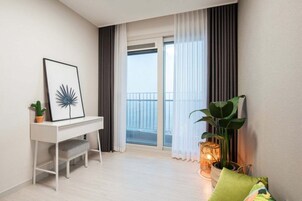 Premium bedding, Select Comfort beds, individually decorated
