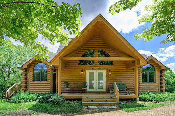 Welcome to Apple Cub Cabin!