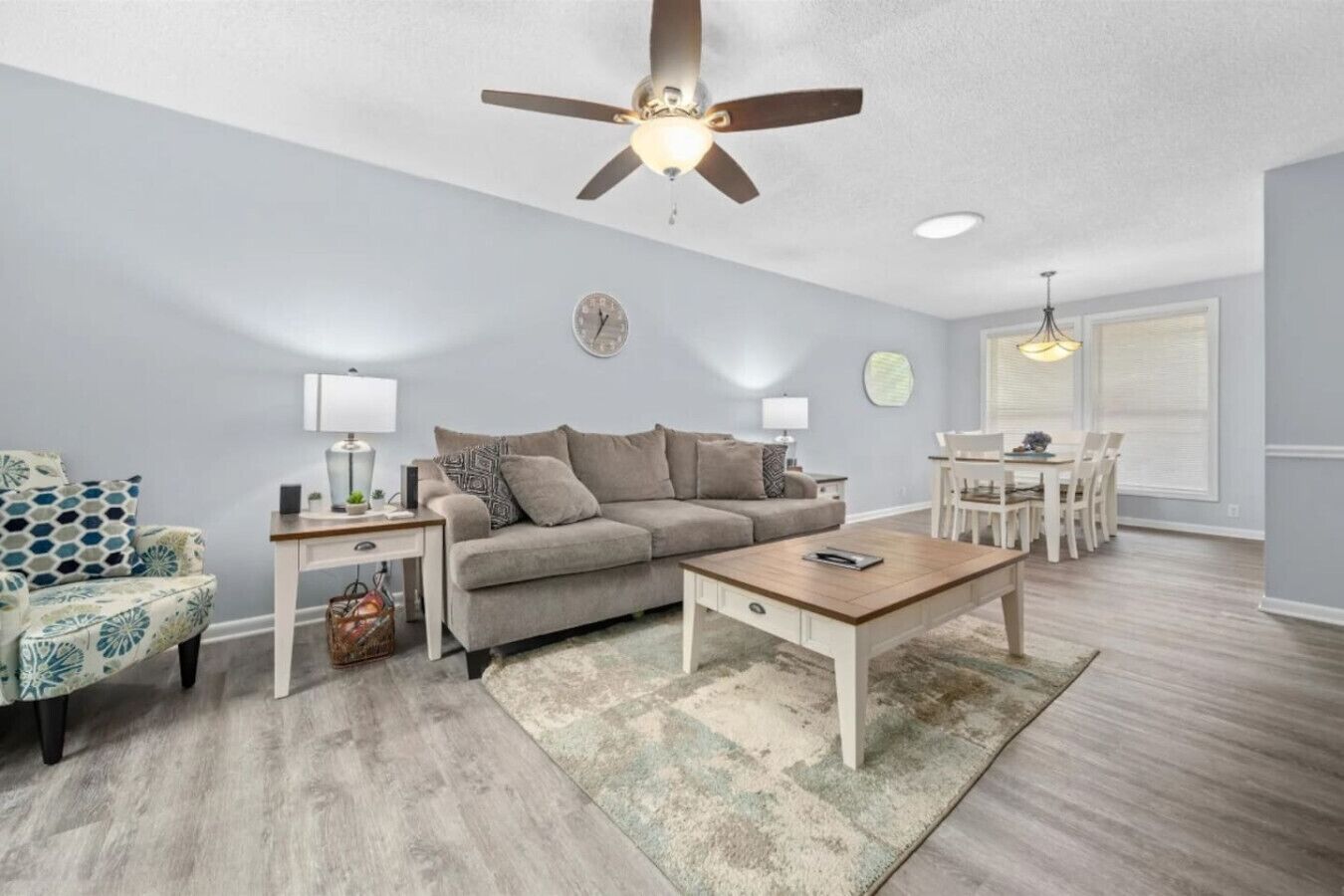 Fernseher, Stereoanlage