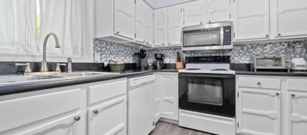 Luxury Living On Macotera Place