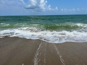 Sun-loungers, beach towels - SPECIALS FOR SPRING AND SUMMER AT A SPLASH ABOVE  beginning MARCH 31ST (Fort Pierce)