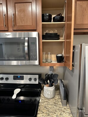 Private kitchen - Mt Washington Hidden Gem, Minutes from Downtown, Free parking, Patio (Pittsburgh)
