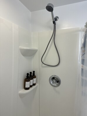 Shower, hair dryer, towels, soap - Mt Washington Hidden Gem, Minutes from Downtown, Free parking, Patio (Pittsburgh)