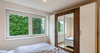 Ferienwohnung 'Kleine Auszeit' mit Bergblick, privater Terrasse und WLAN