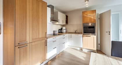Ferienwohnung 'Kleine Auszeit' mit Bergblick, privater Terrasse und WLAN