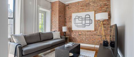 Fernseher, Stereoanlage