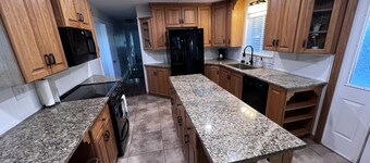 Split Mountain View Paradise! Life on the farm!