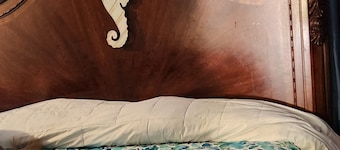Country home rustic. beach,hiking nearby <br>3 rooms ramp .