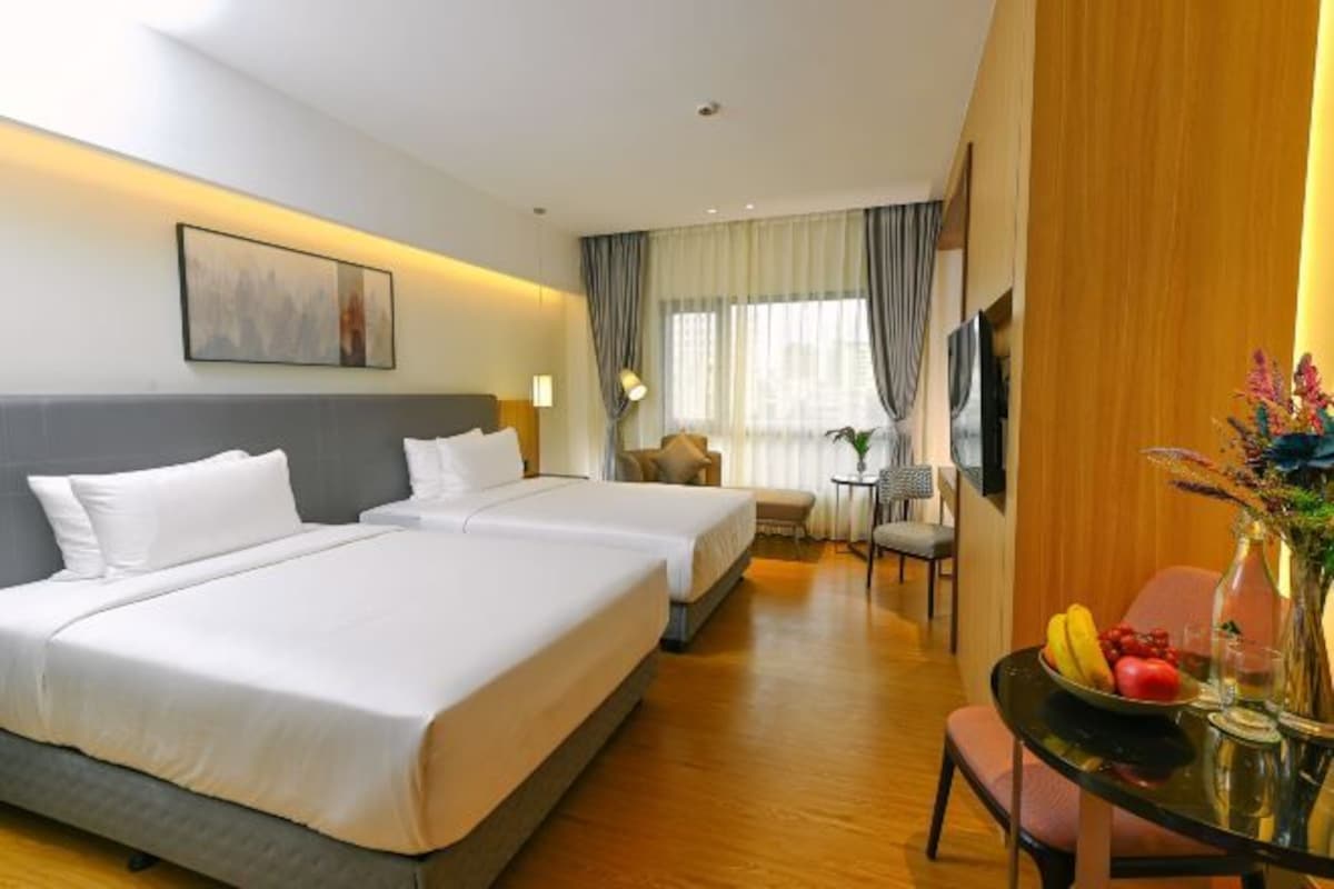 Premium bedding, minibar, in-room safe, desk